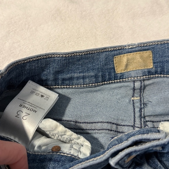 MOTHER Ankle Cropped Blue Jeans - Picture 2 of 4